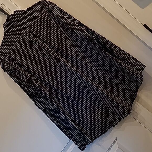 Maxwell's Clothiers exclusively hand tailored black pinstripe shirt. - Picture 3 of 9